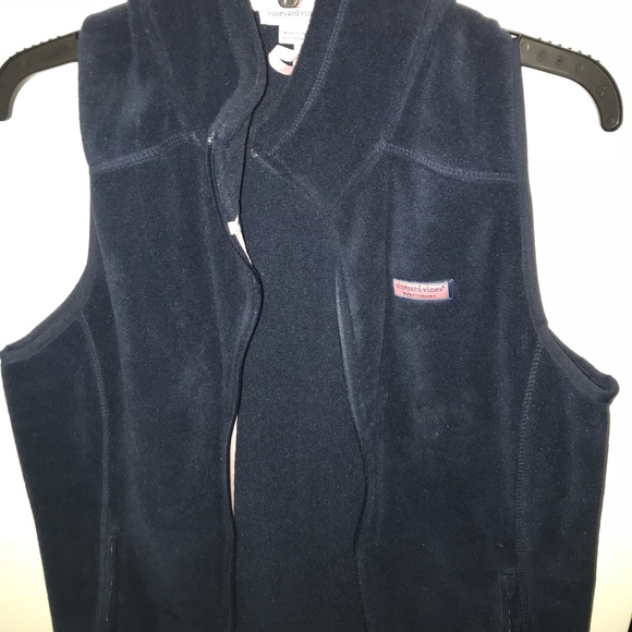 Navy Blue Vineyard Vines Vest - Picture 1 of 3